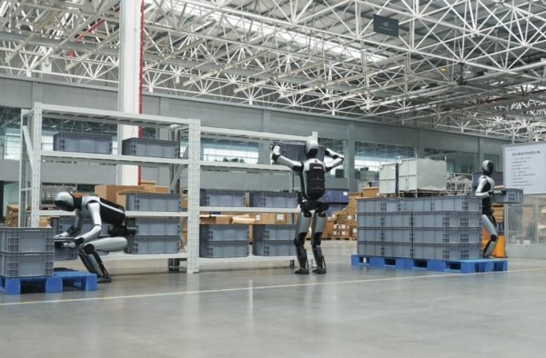 创高网 人形机器人商业化提速 头部企业拿下全球人形机器人迄今为止最大合同